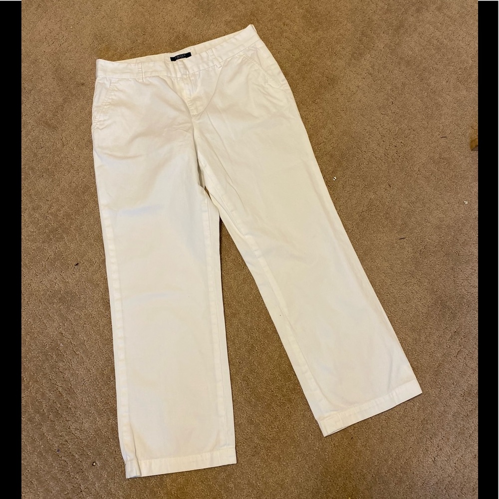 Chaps - Woman’s white straight leg crop pants, Size: 4